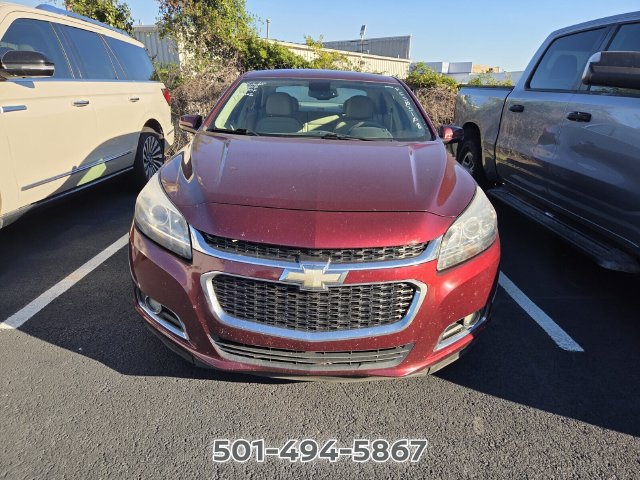Used 2015 Chevrolet Malibu LT w/ Leather Package FWD image 2