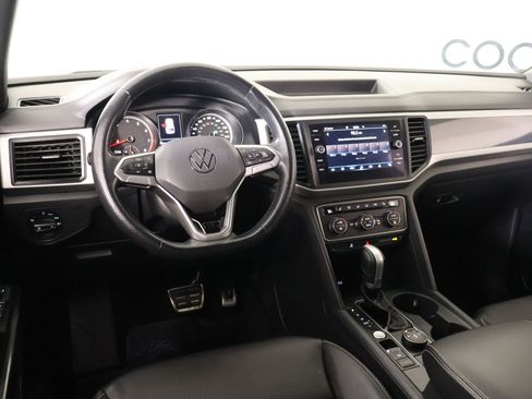 Used 2021 Volkswagen Atlas Cross Sport SE AWD/4WD image 2