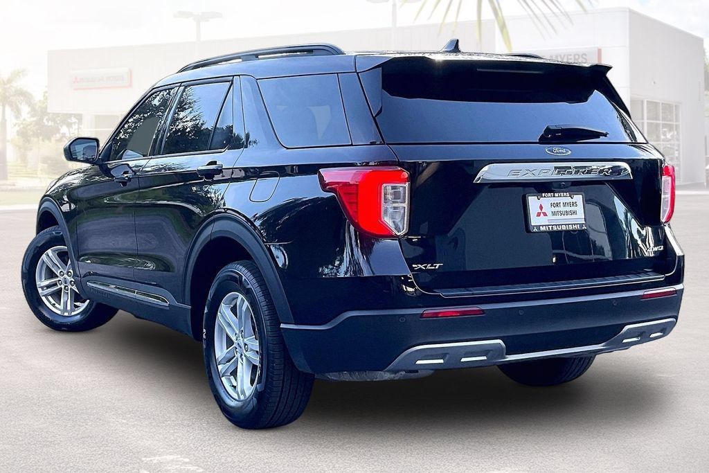 Used 2024 Ford Explorer XLT AWD/4WD image 31