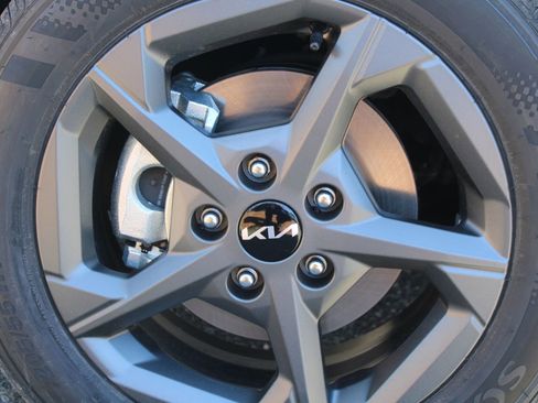 New 2026 Kia K4 FWD image 17