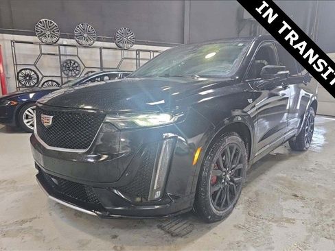 Used 2023 Cadillac XT6 Sport w/ Technology Package image 1