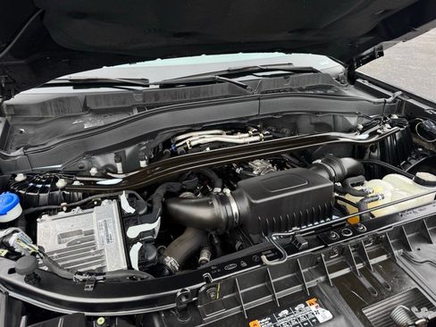 Used 2021 Ford Explorer ST image 41