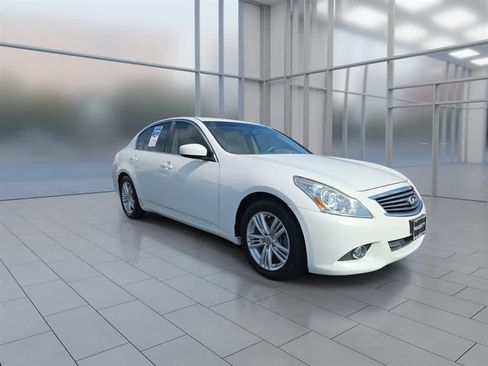 Used 2012 INFINITI G37 Journey w/ Premium Pkg RWD image 3