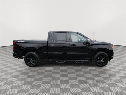 Used 2022 Chevrolet Silverado 1500 Custom AWD/4WD image 4