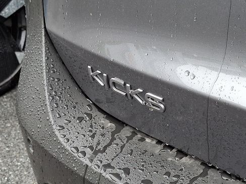 New 2025 Nissan Kicks SR w/ SR Premium Package image 5