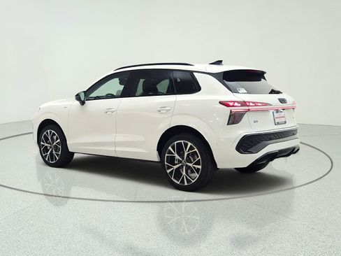 New 2026 Audi Q3 quattro 2.0T AWD/4WD image 7