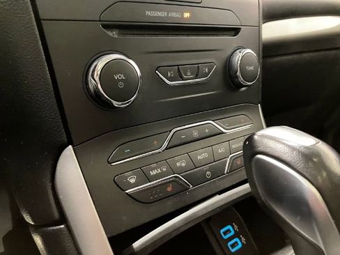 Used 2016 Ford Edge SEL w/ Equipment Group 201A image 36