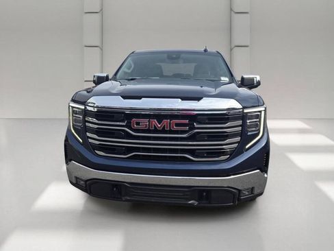 Used 2023 GMC Sierra 1500 SLT w/ SLT Premium Package RWD image 2
