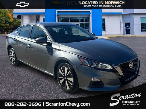 Used 2022 Nissan Altima 2.5 SV AWD/4WD image 3