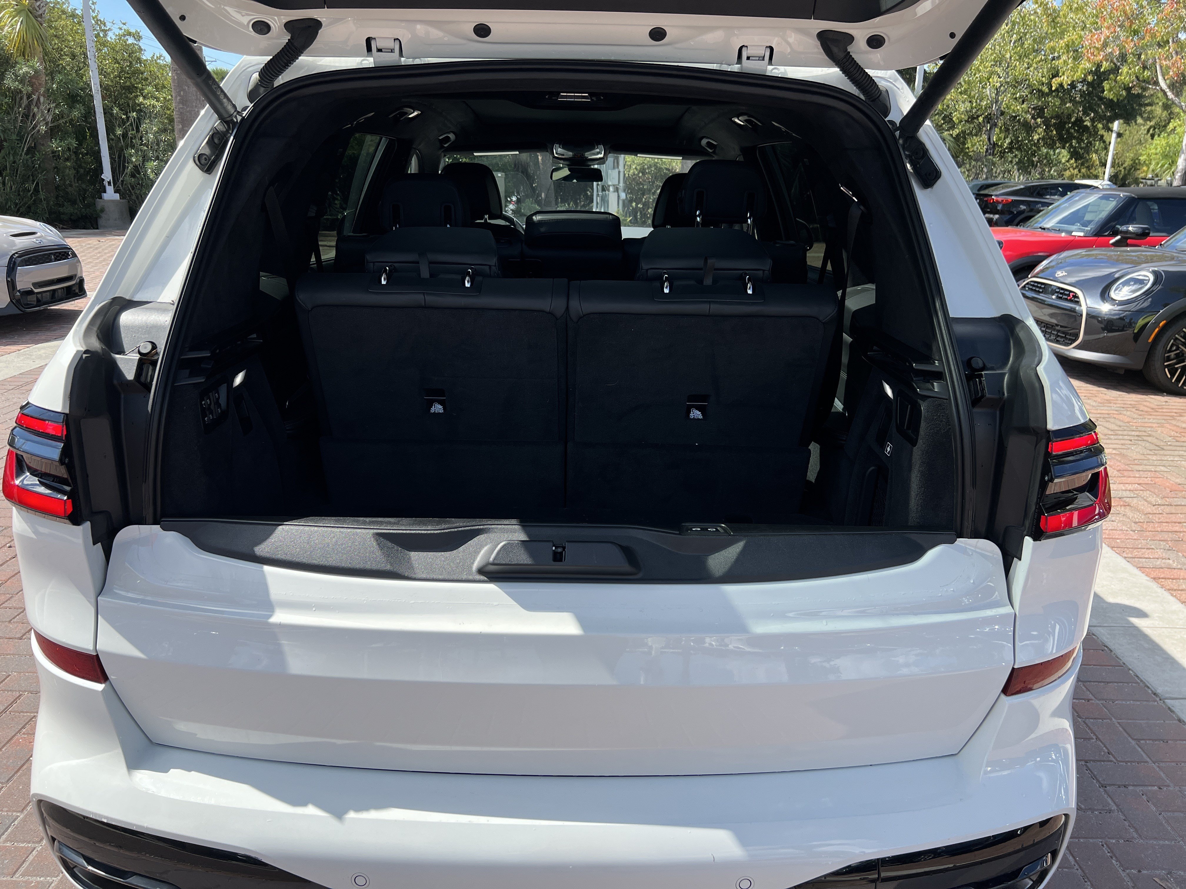 Certified 2025 BMW X7 xDrive40i AWD/4WD image 32