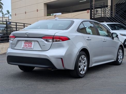 Used 2024 Toyota Corolla LE FWD image 13