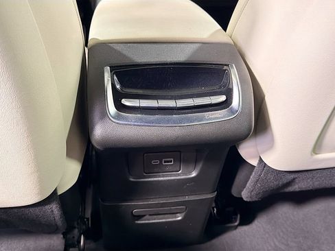 Used 2024 Cadillac XT6 Sport w/ Technology Package AWD/4WD image 28
