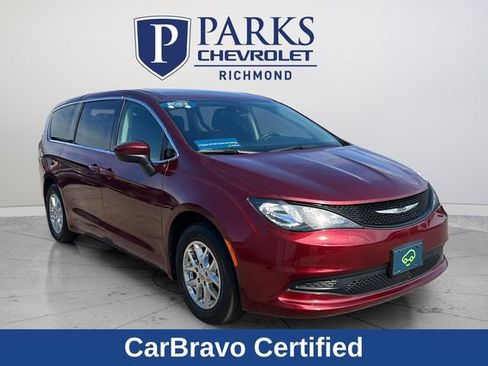 Used 2023 Chrysler Voyager LX image 1