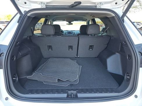 Used 2023 Chevrolet Equinox LT FWD image 11