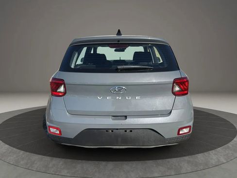 Used 2021 Hyundai Venue SE image 6