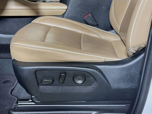 Used 2021 Chevrolet Tahoe Premier image 18