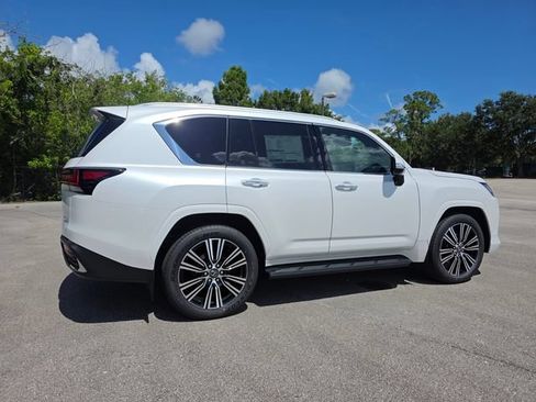 New 2026 Lexus LX 600 4WD w/ Accessory Package (Z1) image 3