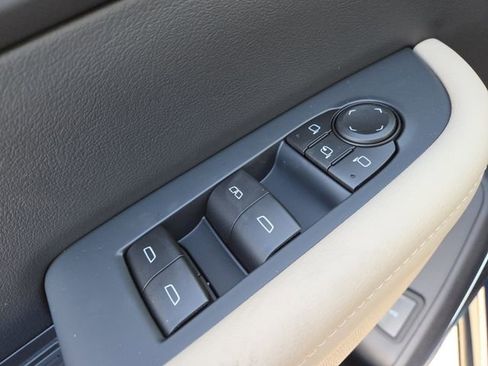 New 2026 Buick Enclave Preferred w/ Power Package image 9