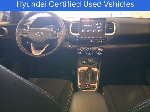 Certified 2025 Hyundai Venue SEL image 12