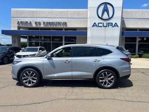Used 2023 Acura MDX SH-AWD w/ Technology Package image 3