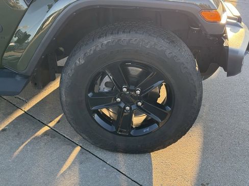 Used 2023 Jeep Wrangler Altitude image 13