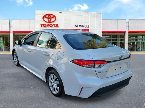 Used 2025 Toyota Corolla LE image 4
