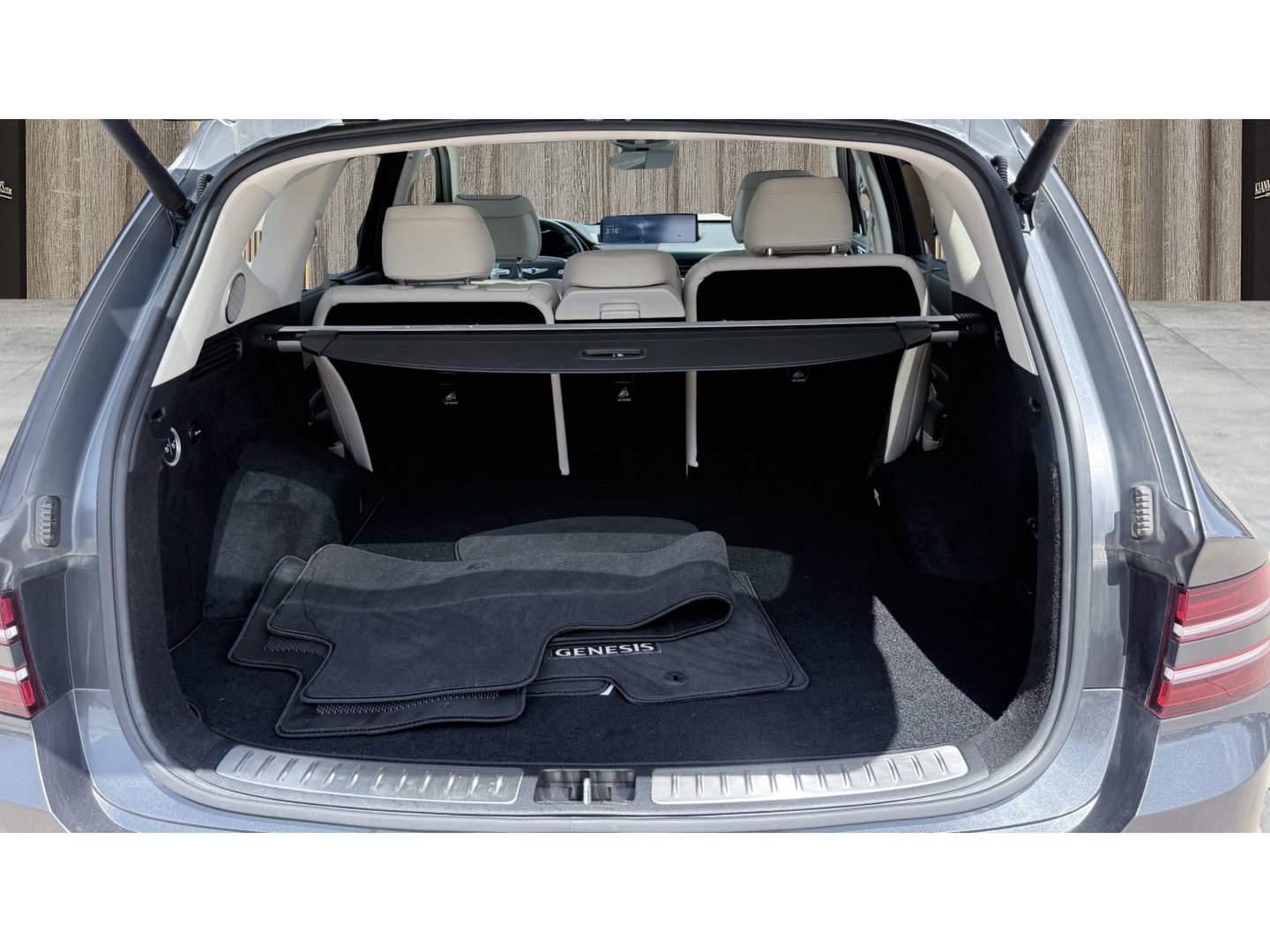 Used 2023 Genesis GV80 2.5T w/ Advanced Package AWD/4WD image 5