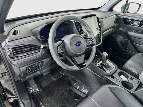Used 2025 Subaru Forester Touring AWD/4WD image 14