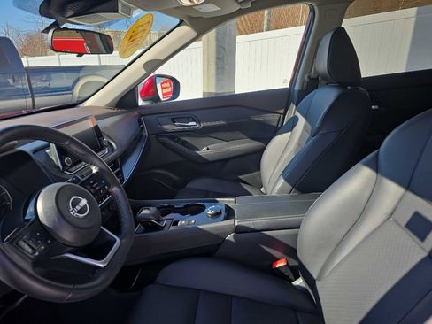 Used 2023 Nissan Rogue SV w/ SV Premium B Package image 13