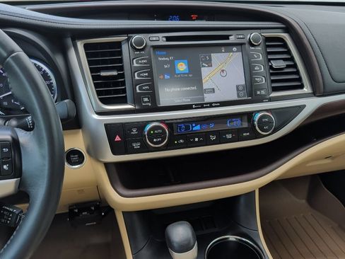 Used 2016 Toyota Highlander Limited FWD image 21