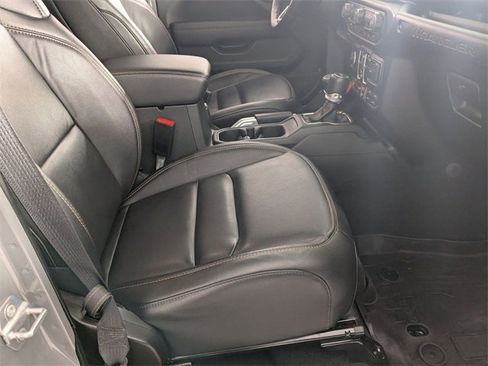 Used 2022 Jeep Wrangler Unlimited Rubicon w/ Trailer Tow Package image 32