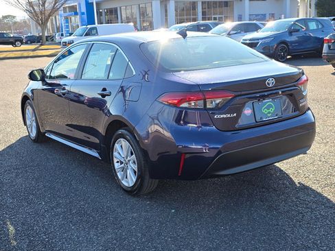Used 2024 Toyota Corolla XLE image 13