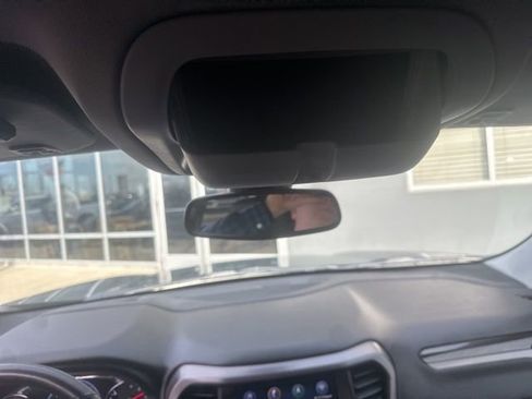 Used 2023 GMC Acadia AT4 w/ Technology Package image 24