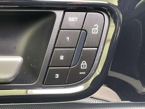 Used 2024 Porsche Panamera 4 image 35