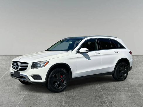 Used 2017 Mercedes-Benz GLC 300 4MATIC image 1