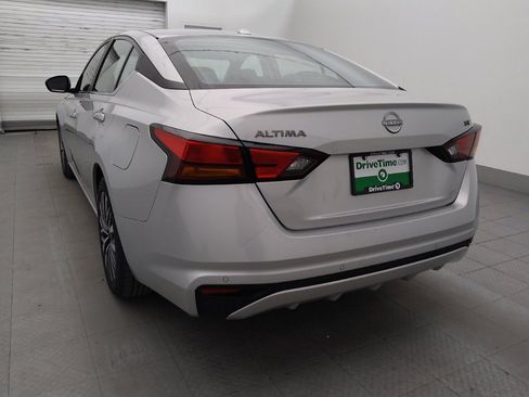 Used 2024 Nissan Altima 2.5 SV FWD image 5