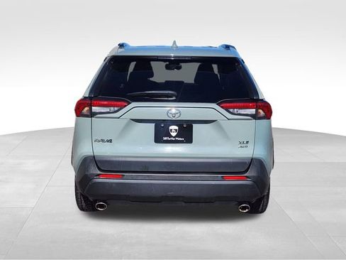 Used 2019 Toyota RAV4 XLE image 8