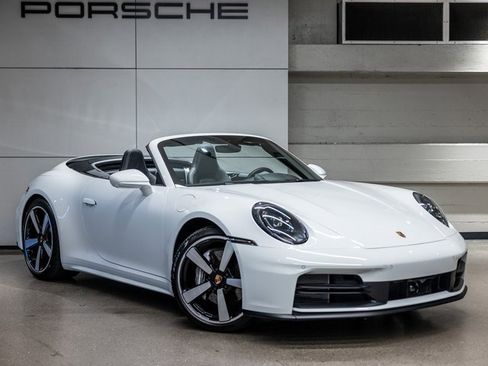 Used 2025 Porsche 911 Carrera image 10
