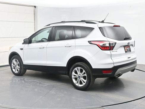 Used 2018 Ford Escape SE w/ Ford Safe & Smart Package image 23