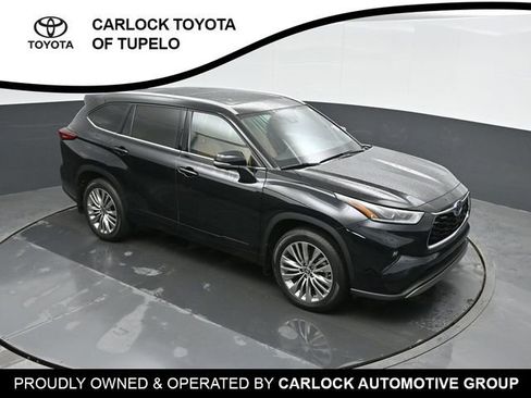 Used 2023 Toyota Highlander Platinum image 38