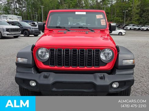 Used 2024 Jeep Wrangler Unlimited Sport AWD/4WD image 3