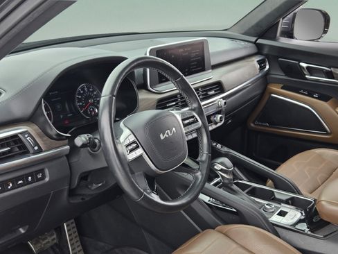 Used 2022 Kia Telluride SX w/ SX Prestige Package AWD/4WD image 11