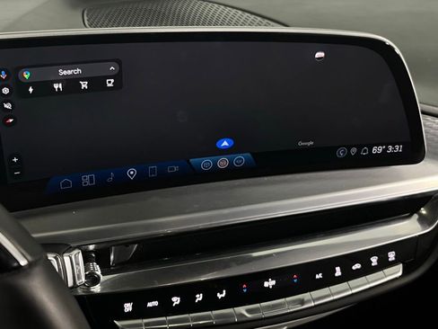 Used 2024 Cadillac Lyriq Sport image 18