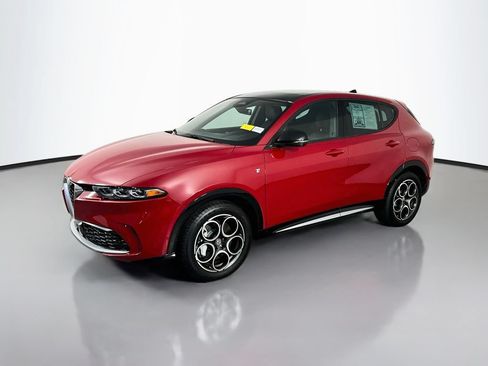 Used 2024 Alfa Romeo Tonale Ti w/ Active Assist Package AWD/4WD image 3