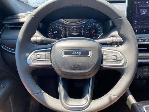 Used 2026 Jeep Compass Limited AWD/4WD image 10