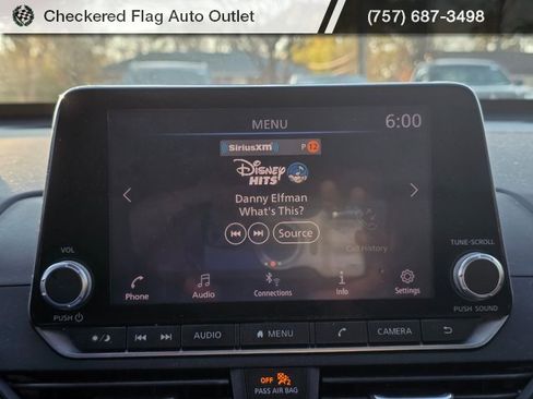 Used 2020 Nissan Altima 2.5 SR w/ Premium Package image 17