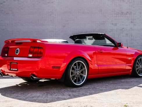 Used 2006 Ford Mustang GT Premium RWD image 9