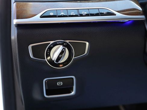 Used 2015 Mercedes-Benz S 63 AMG 4MATIC Sedan w/ Driver Assistance Package image 20