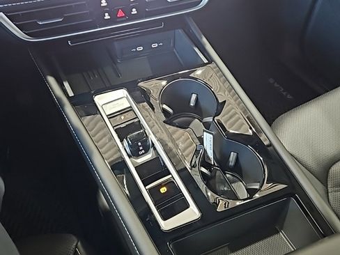 New 2026 Volkswagen Atlas SE image 35