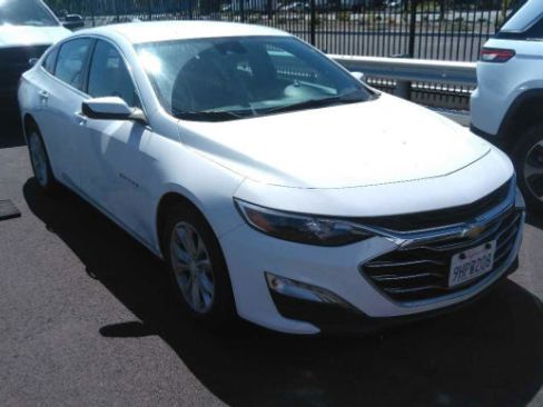Used 2024 Chevrolet Malibu LT FWD image 2